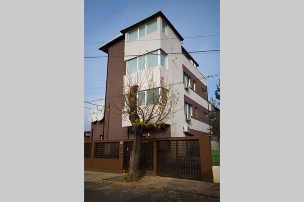 דירות בוקרשט Penthouse Larry מראה חיצוני תמונה